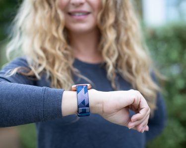 Smart Watches: Fitbit Versa